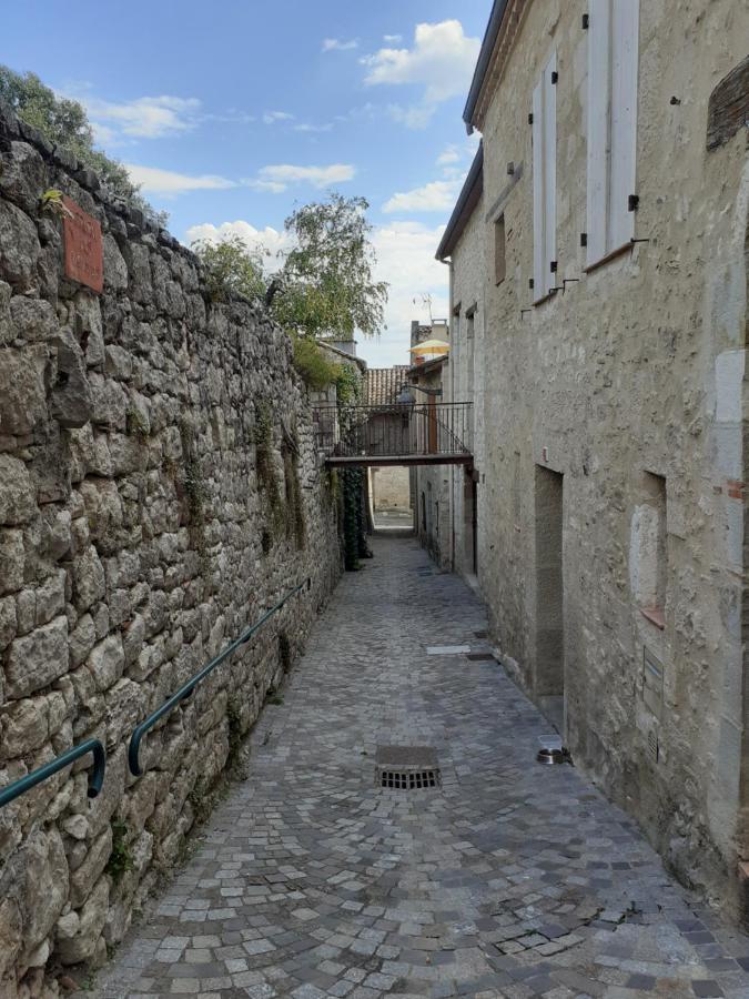 Petit Gîte des Augustins Monflanquin Exterior foto